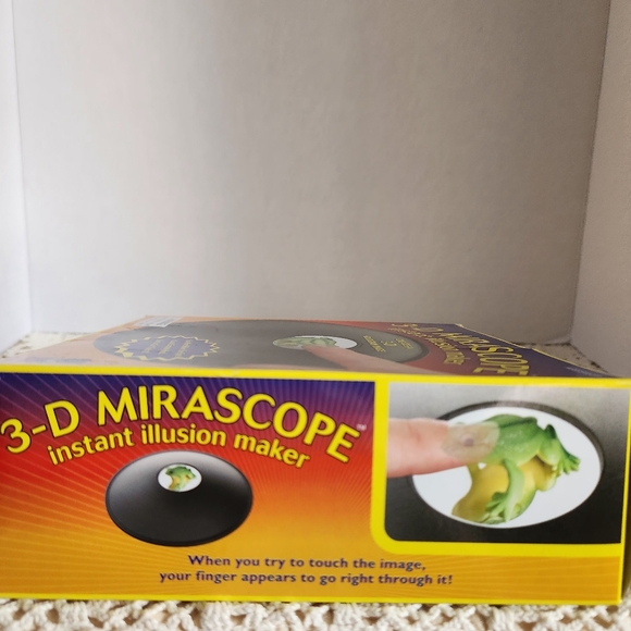 COPY - Toy Illusion NIB - Picture 3 of 5